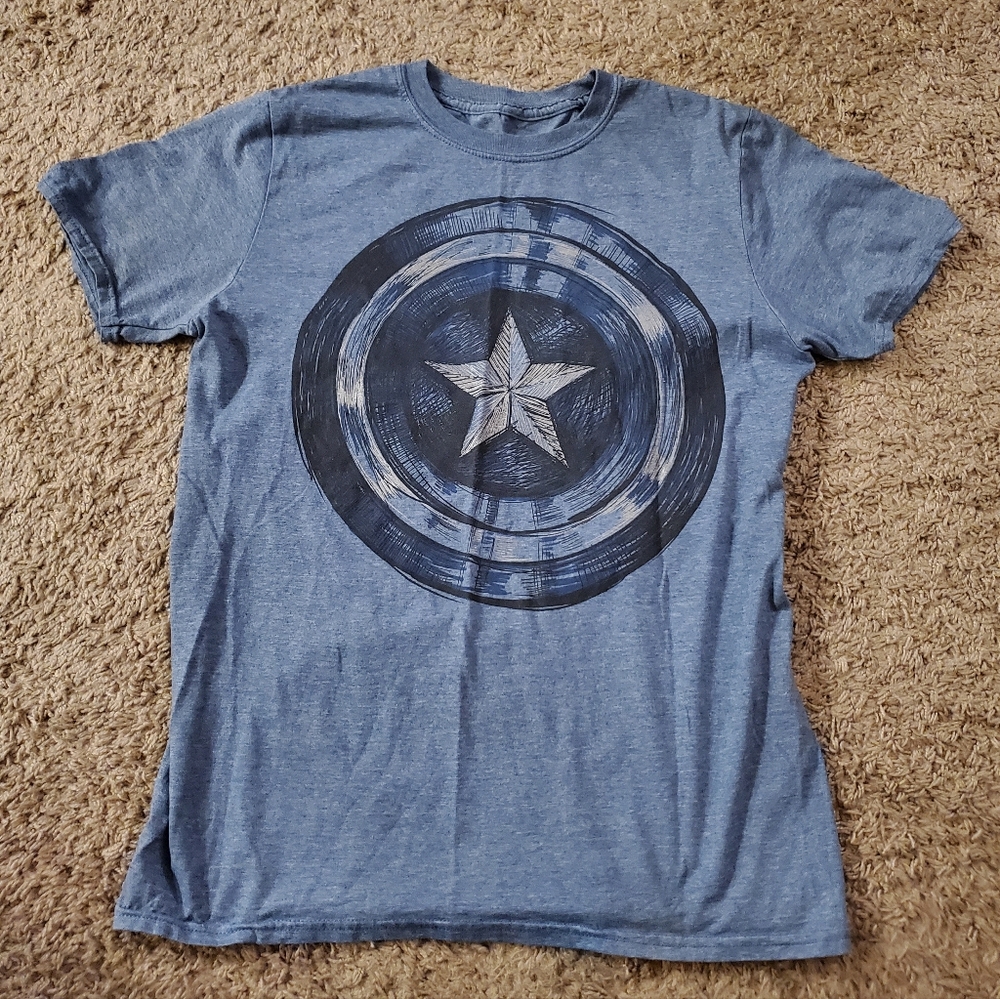 Disney Marvel Blue Captain America Shield Graphic Tee (Men's Size M)